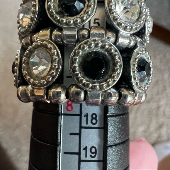 Silver Tone Black Stone Cubic Stretch Elastic Ring Size 8 - Picture 5 of 10